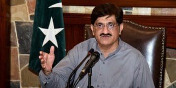 وزیراعلی سندھ مراد علی شاہ کا کہنا ہے کہ دہشت گردوں کو جڑ سے اکھاڑنے کیلئے جدوجہد جاری رکھیں گے