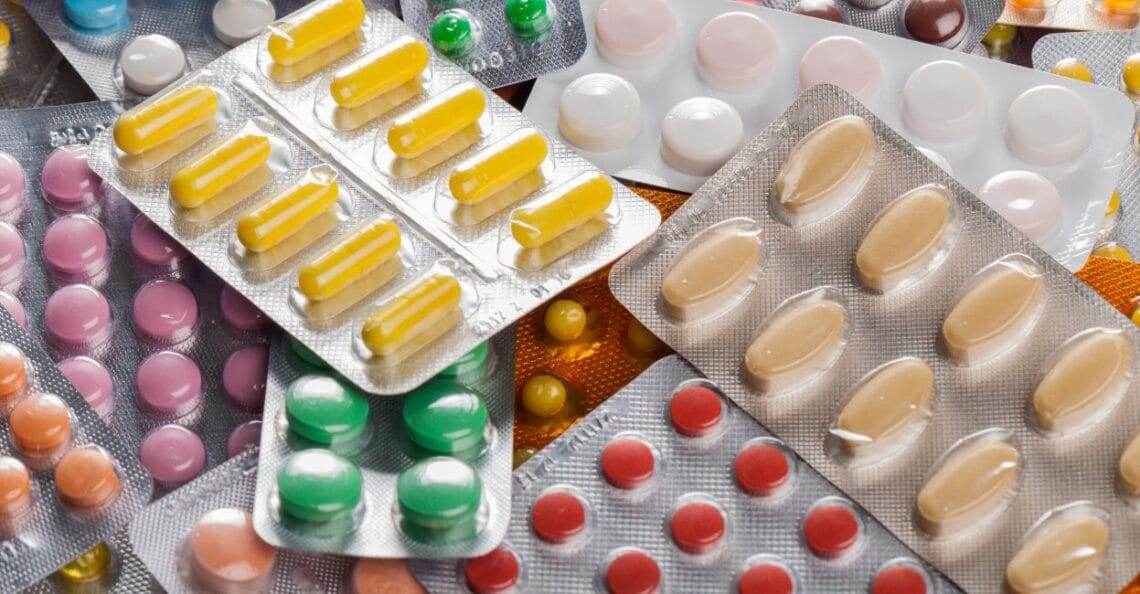 وزارت صحت نے 20 ادویات کی قیمتیں کم کرنے کا اعلان