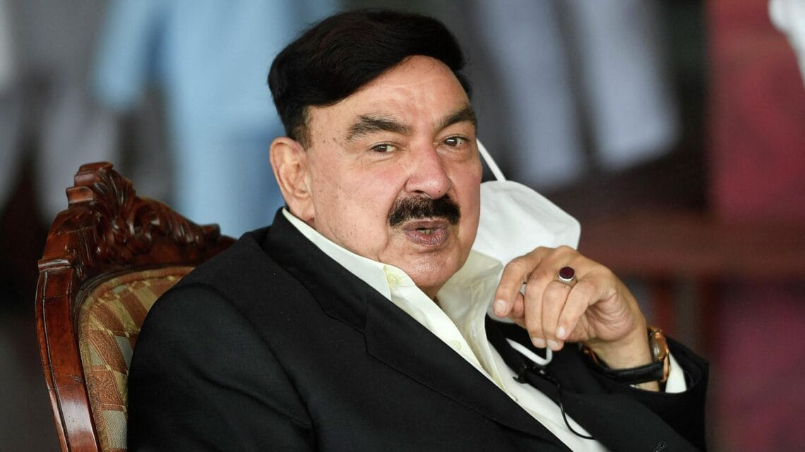 سابق وفاقی وزیر داخلہ  شیخ رشید گرفتار