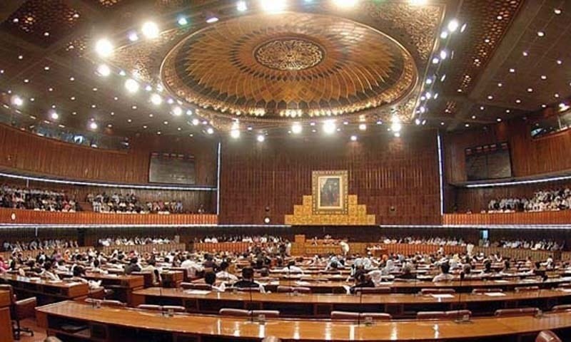 پی ٹی آئی کے 70 ارکان کو ڈی نوٹیفائی کرنے کا الیکشن کمیشن کا نوٹیفیکیشن معطل