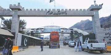 شہری کو واپس بھیجنے پر افغان سیکیورٹی فورسز نے طور خم سرحد بند کردی