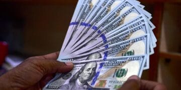 ڈالر کی قیمت میں ایک بار پھر اضافہ
