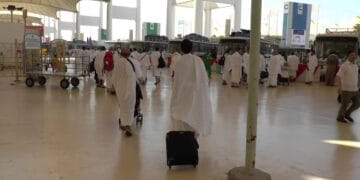 عمرہ زائرین کو تمام ائیرپورٹس پر سفر کی اجازت