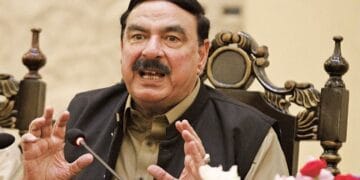 صدر آصف زرداری کے خلاف متنازع بیان کیس، شیخ رشید عدالت میں پیش ہوگئے