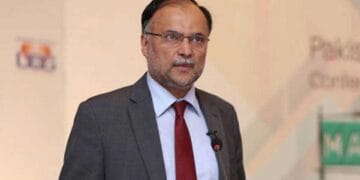 انتخابات کے عدالت عظمیٰ نے 90 دن میں الیکشن کا فیصلہ ’جلد بازی‘ میں لیا:  احسن اقبال