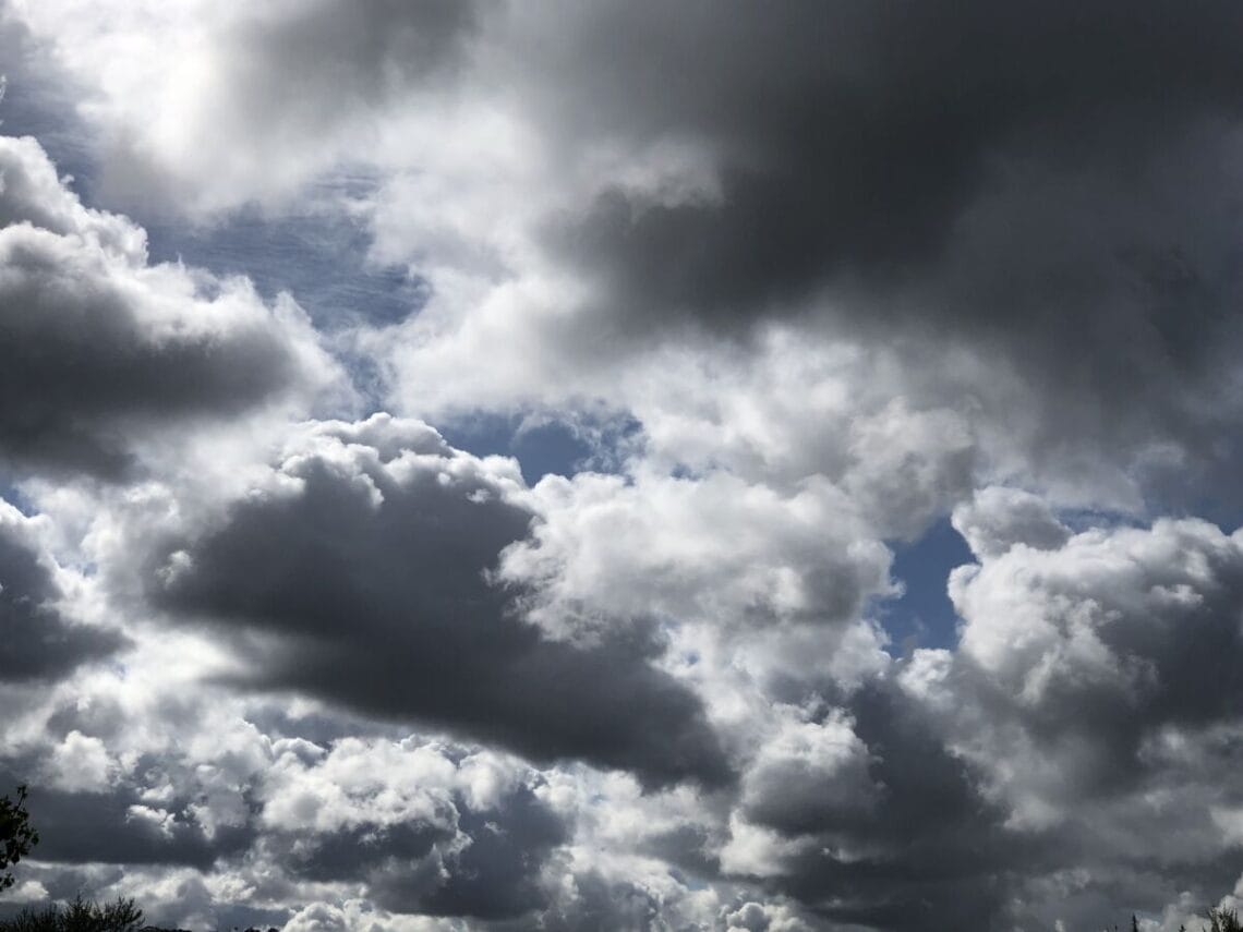 ملک بھرمیں آج موسم خشک رہنے کیساتھ گرم رہے گا، محکمہ موسمیات