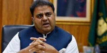 آئی ایم ایف نے پاکستان کو لانگ رینج میزائل پروگرام روکنے کا کہہ دیا، فواد چودھری
