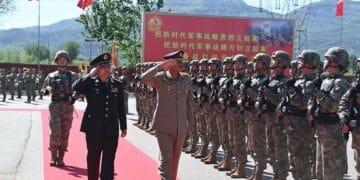 آرمی چیف کی چینی فوجی کمانڈر سے ملاقات، آئی ایس پی آر