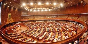 قومی اسمبلی نے سپریم کورٹ کا حکم مسترد کردیا. 21 ارب نہیں ملیں گے