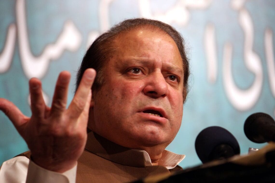 چیف جسٹس لاڈلے کیلئے ملک تباہ کرنے پر تل گئے: نواز شریف