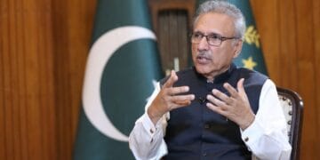 صدر نے سپریم کورٹ پریکٹس اینڈ پروسیجر بل نظرثانی کیلئے واپس بھجوادیا