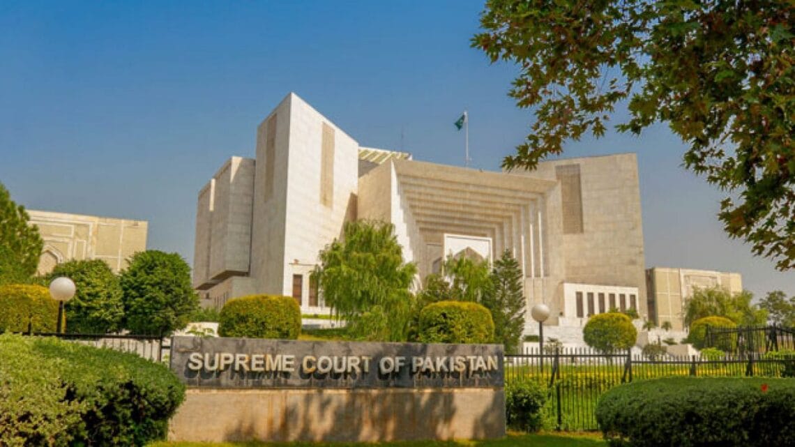 الیکشن کمیشن کا فیصلہ کالعدم قرار، سپریم کورٹ کا 15 مئی تک انتخابات کرانے کا حکم