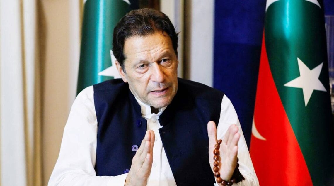 پنجاب الیکشن: عمران خان نے ٹکٹ کے خواہمشندوں کو انٹرویو کے لیے بُلا لیا