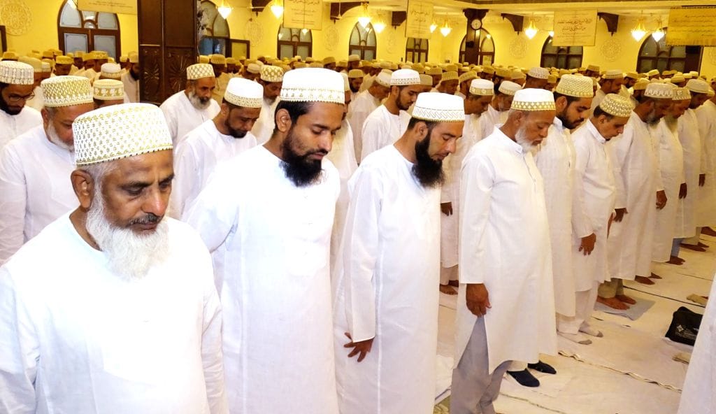 کراچی: بوہری برادری آج عیدالفطر منارہی ہے — پاک الرٹس: سنسنی نہیں، صرف خبر - PakAlerts.net — قابل اعتماد ڈیجیٹل نیوز پلیٹ فارم عالمی امور، تازہ ترین خبریں, سیاست, ٹیکنالوجی، کھیل، معیشت، تفریح، صحت، تعلیم، اور بہت کچھ ایک جگہ پر۔ کراچی: بوہری برادری آج عیدالفطر منارہی ہے