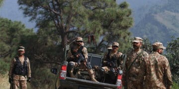 خیبرکے علاقے تیراہ سیکیورٹی فورسز اور دہشتگردوں میں فائرنگ کے تبادلے میں 2 جوان شہید