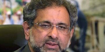 شہباز شریف کی نا اہلی کی صورت میں مسلم لیگ ن میں وزیراعظم ڈھونڈنے پڑیں گے ملے گا  خاقان عباسی