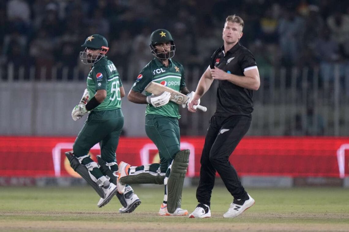 پاکستان نے نیوزی لینڈ کو چوتھے ون ڈے میچ میں شکست دیدی