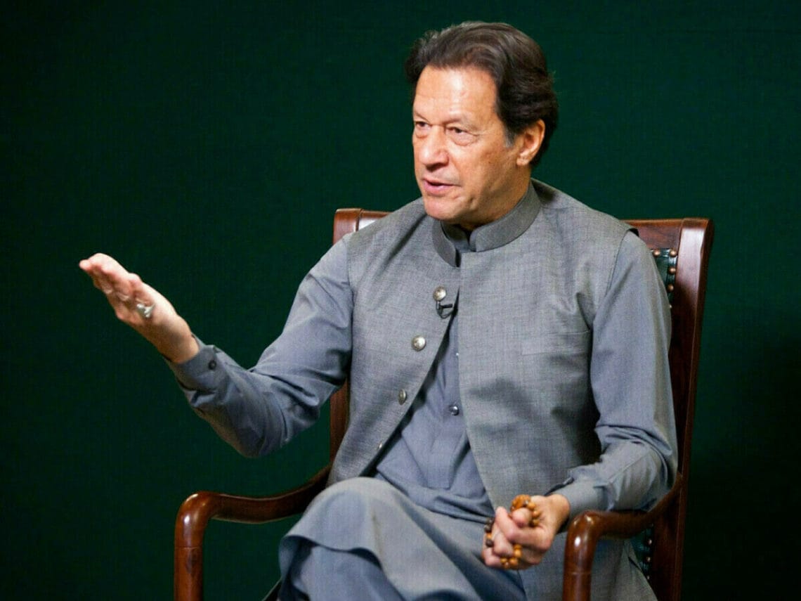 موجودہ حکومت باجوہ کا تحفہ ہے، عمران خان