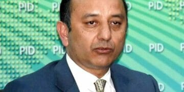 روسی تیل کی پہلی کھیپ ایک ماہ کے اندر پہنچ جائے گی، مصدق ملک