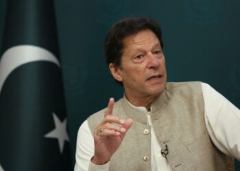 PakAlerts.net: - عمران خان نیب راولپنڈی اور عدالتوں میں پیشی کیلئے زمان پارک سے روانہ