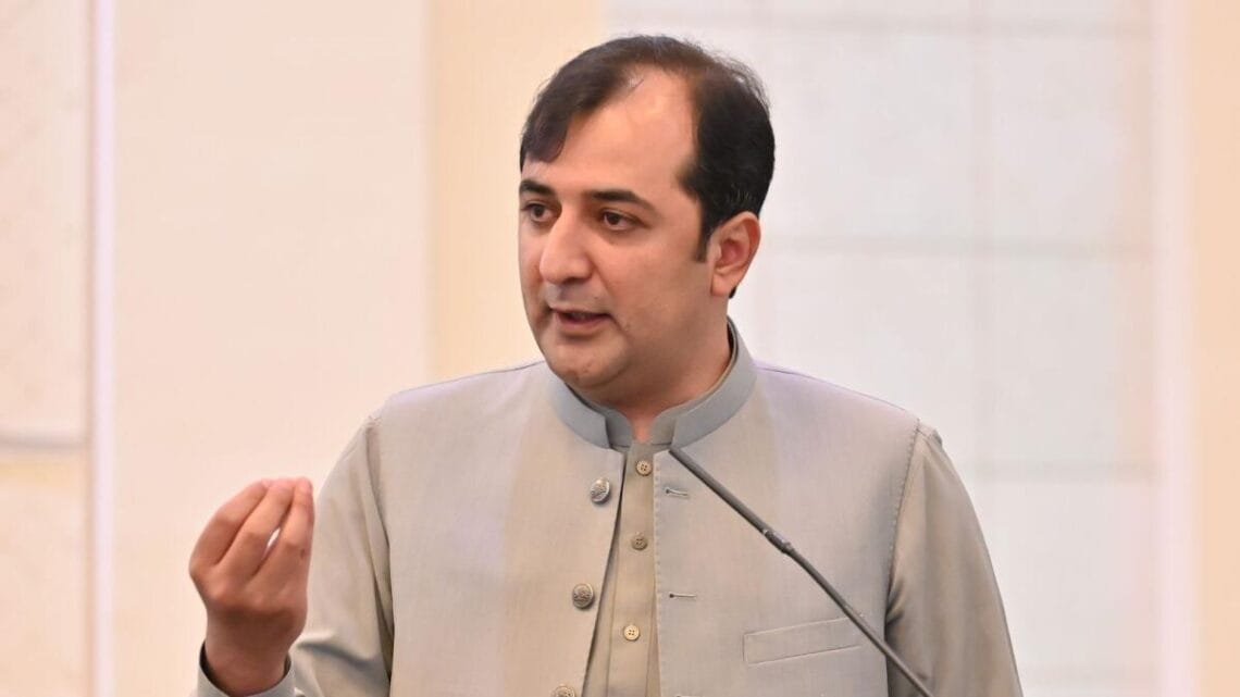 وزیراعلیٰ گلگت بلتستان خالد خورشید کو نظر بند کردیا گیا