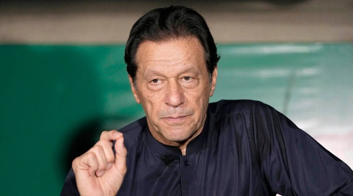 آڈیو لیکس، عمران خان نے جوڈیشل کمیشن کو سپریم کورٹ میں چیلنج کر دیا