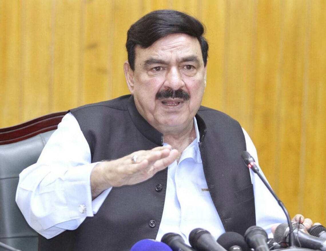 ایک سونوے ملین پاؤنڈ کیس  شیخ رشید نے نیب میں جواب جمع کرادیا