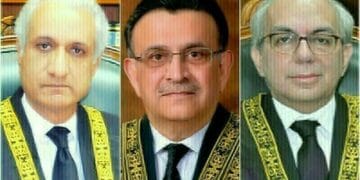 ریویو ایکٹ لاگو ہوا تو ازخود نوٹس والے سب کیسز دوبارہ کھل جائیں گے، جسٹس منیب اختر