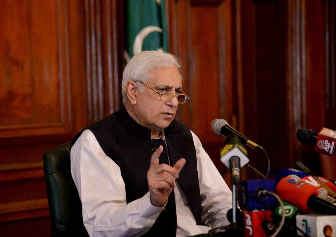 ججزکی بے توقیری نہیں ہونے دیں گے، عرفان قادر