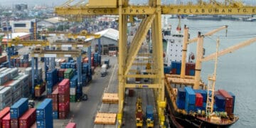 آئی ایم ایف کی ایک اور شرط پوری: درآمدات پر عائد پابندیاں ختم