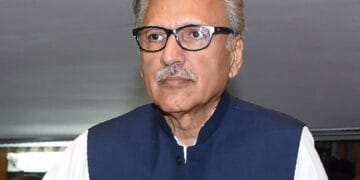 صدر مملکت کیخلاف نااہلی کی درخواست پر رجسٹرار آفس نے اعتراض اٹھا دیا