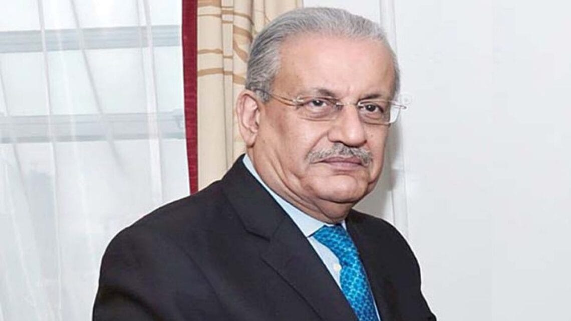 نو مئی کے فسادیوں سے سختی سے نمٹا جائے مگر فوجی قوانین کے تحت نہیں، رضا ربانی