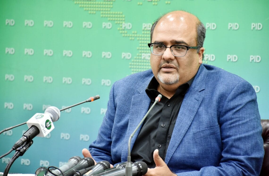 بھگوڑا نہیں  برطانیہ میں ہوں  سارے جواب دوں گا: شہزاد اکبر