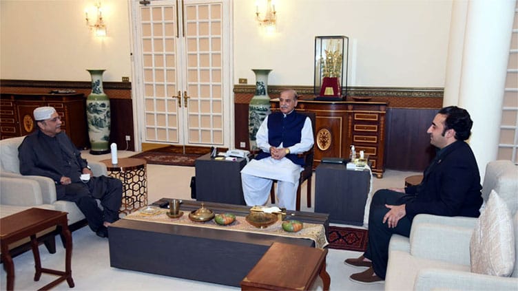 وزیراعظم سے آصف زرداری اور بلاول بھٹو کی ملاقات نگراں سیٹ اپ پر مشاورت