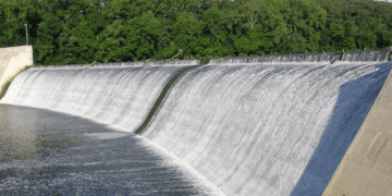 حب ڈیم پانی سے بھر گیا  اسپل وے سے پانی کا اخراج شروع