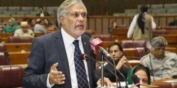 وزیر خزانہ نے آئی ایم ایف معاہدے کی دستاویز قومی اسمبلی میں پیش کردیں