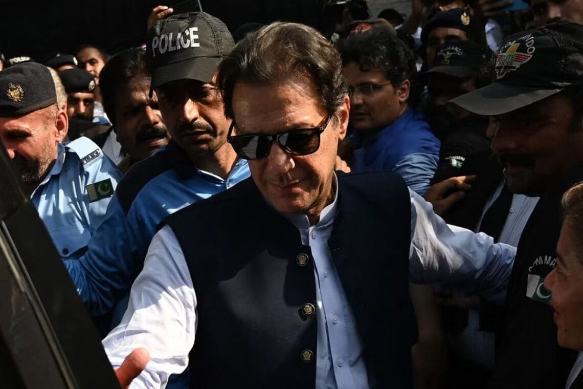 عمران خان کے خلاف توشہ خانہ کیس کی سماعت آج پھر ہوگی