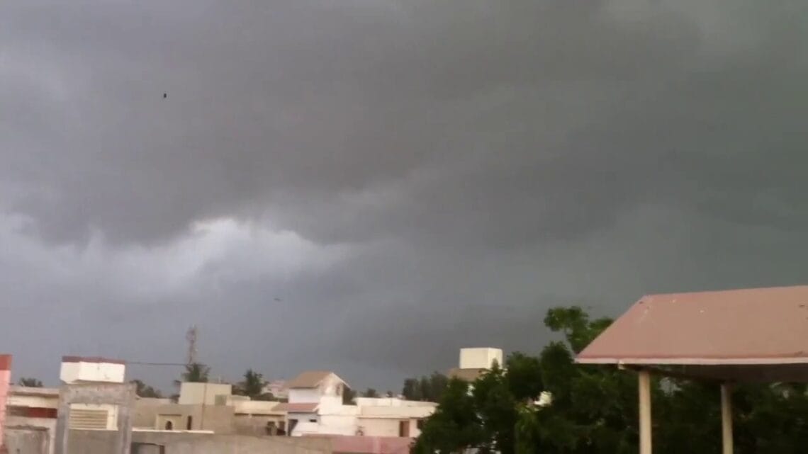 کراچی میں گرج چمک کے ساتھ بارش کا امکان