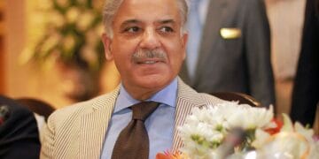 نوازشریف کی واپسی میں کوئی قانونی رکاوٹ نہیں  متفقہ فیصلہ ہے وہی وزیراعظم ہونگے  شہباز شریف
