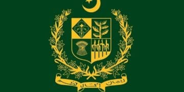 نگراں وفاقی حکومت نے پوری بیوروکریسی تبدیل کرڈالی