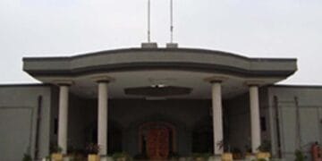 توشہ خانہ کیس  چیئرمین پی ٹی آئی کی سزا کیخلاف اپیل کی سماعت 22 اگست کو ہو گی