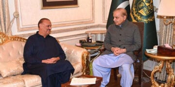 نگراں وزیراعظم کا نام فائنل کرنے کا آخری روز شہباز اور اپوزیشن لیڈر کی آج پھر ملاقات ہوگی