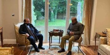 نواز شریف اکتوبر میں پاکستان پہنچ کر انتخابی مہم کی قیادت، قانون کا سامنا کرینگے شہبازشریف