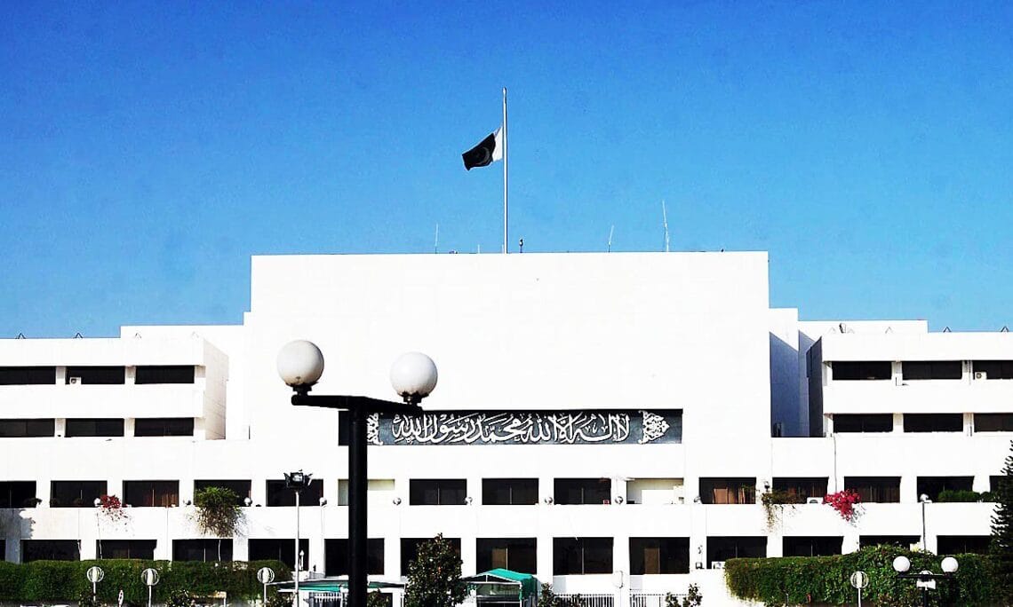 نگراں وفاقی کابینہ آج حلف اٹھائے گی