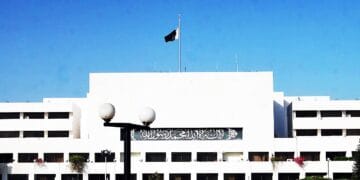 نگراں وفاقی کابینہ آج حلف اٹھائے گی