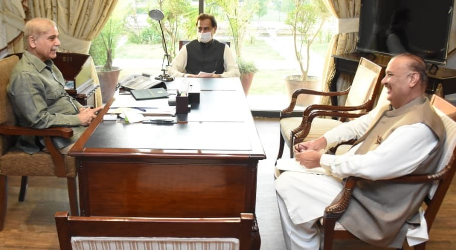 راجہ ریاض اور شہباز شریف کے درمیان ملاقات  نگران وزیراعظم کے ناموں پر مشاورت