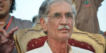 عمران خان فرعون تھا وہ تاحیات ملک کا بادشاہ رہنا چاہتا تھا پرویز خٹک