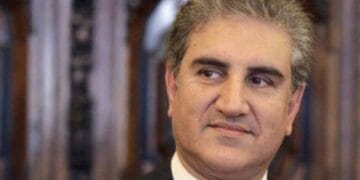 مذاکرات کر کے پی ٹی آئی پر بند دروازے کھولنا چاہتے ہیں  شاہ محمود قریشی