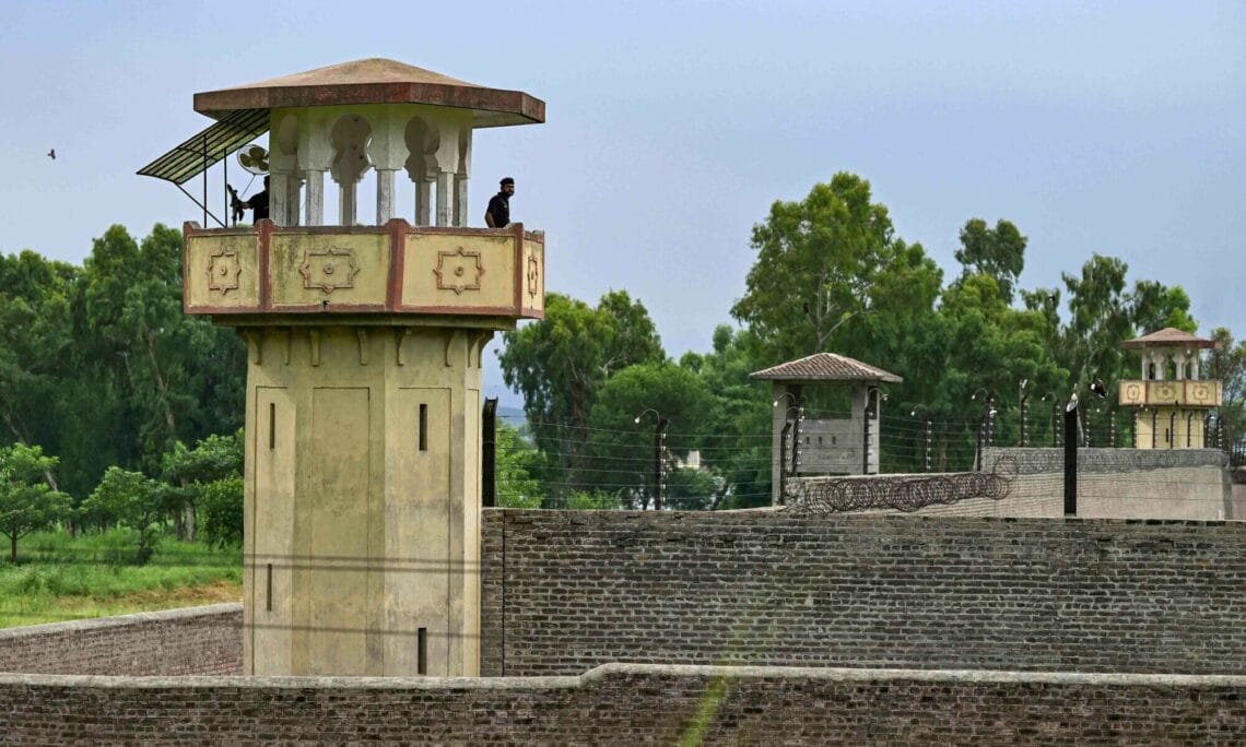 سائفر کیس چیئرمین پی ٹی آئی کیلئے تیسری بار خصوصی عدالت اٹک جیل میں لگے گی — پاک الرٹس: سنسنی نہیں، صرف خبر - PakAlerts.net — قابل اعتماد ڈیجیٹل نیوز پلیٹ فارم عالمی امور، تازہ ترین خبریں, سیاست, ٹیکنالوجی، کھیل، معیشت، تفریح، صحت، تعلیم، اور بہت کچھ ایک جگہ پر۔ سائفر کیس چیئرمین پی ٹی آئی کیلئے تیسری بار خصوصی عدالت اٹک جیل میں لگے گی