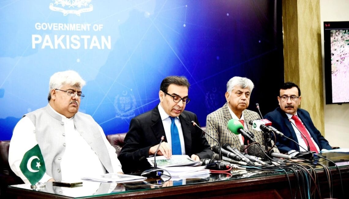 گیس مہنگی کرنا پڑے گی بجلی بلوں میں ریلیف کا فیصلہ پیر تک ہوگا وزیر توانائی